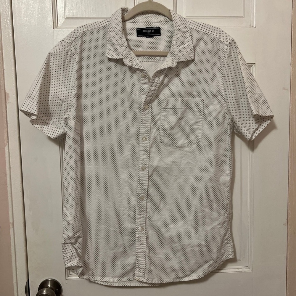 Forever 21 Men Button Down White Polka Dotted Shirt Size L